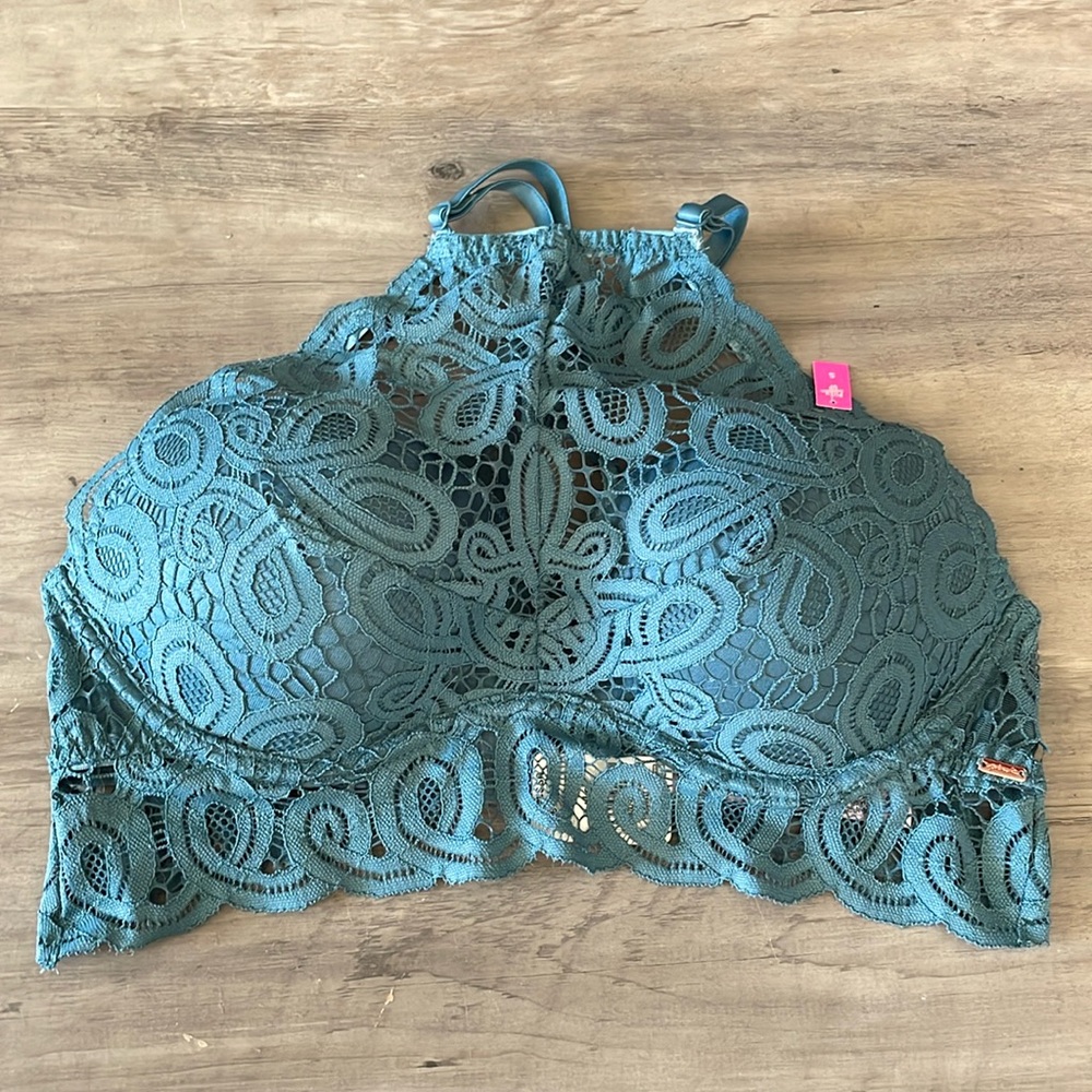 Victoria’s Secret Pushup Bra NWT- S
